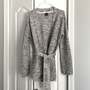 Gap knit sweater with tie. Size small